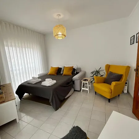 Casa Da Estacao_sao Martinho Do Porto * Сан-Мартинью-ду-Порту