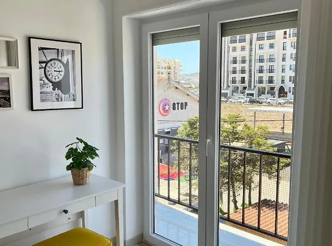 Casa Da Estacao_sao Martinho Do Porto Сан-Мартинью-ду-Порту